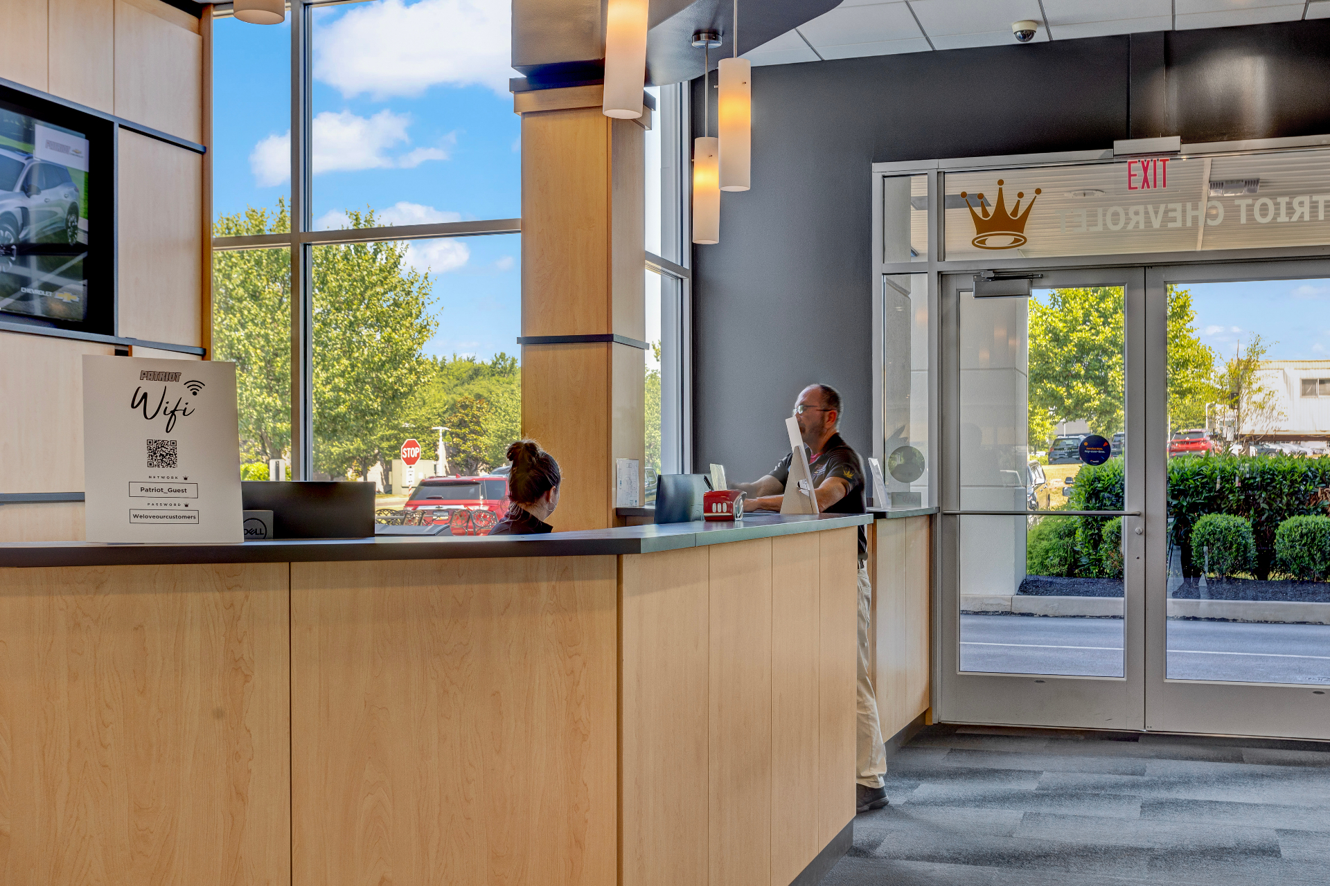 Service reception desk